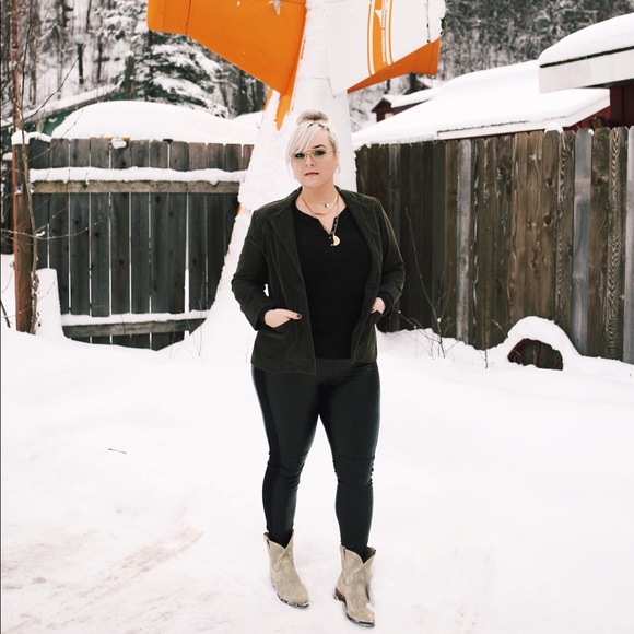 Hey! I’m Abi Ruth... - Picture 5 of 8